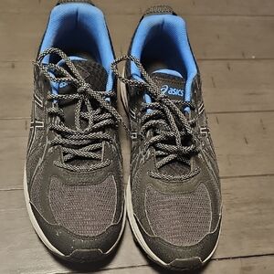 Asics Gray Running Shoes with Blue Lining